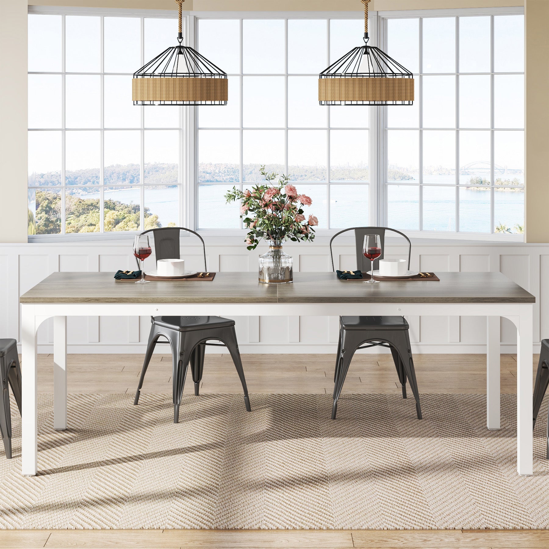 Industrieller rechteckiger Küchentisch mit stabilen Metallbeinen