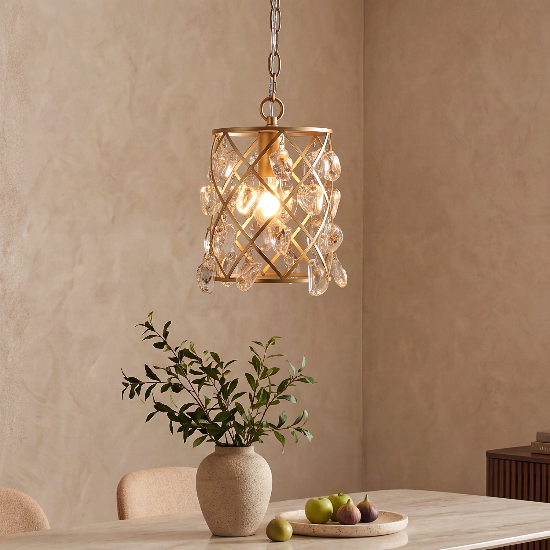 Tribesigns Goldene Pendelleuchte mit Glaskristallen, E27 Hängelampe im modernen Design, höhenverstellbarer Kronleuchter