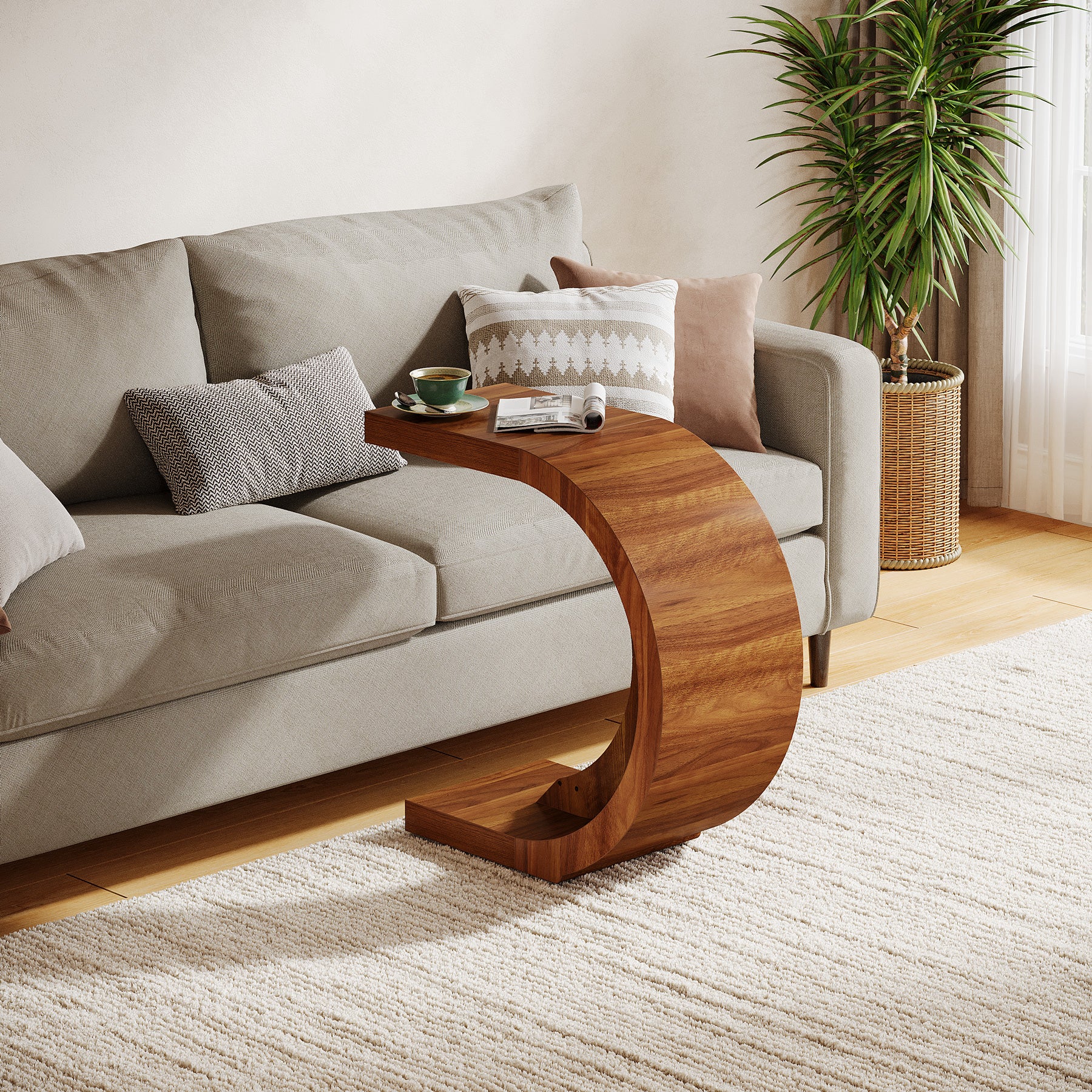 C-förmiger Holz-Beistelltisch für Couch & Sofa