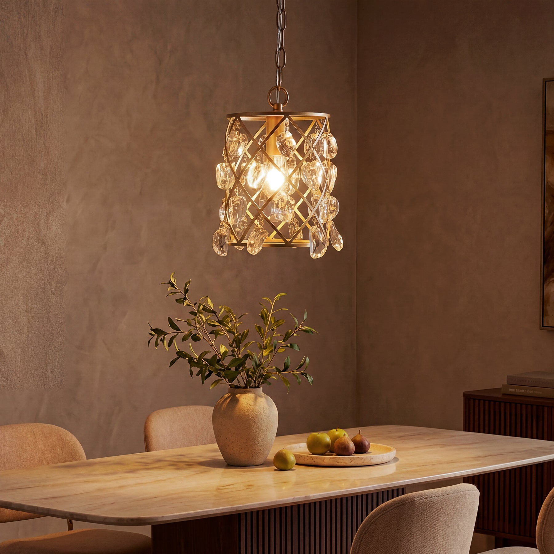 Tribesigns Goldene Pendelleuchte mit Glaskristallen, E27 Hängelampe im modernen Design, höhenverstellbarer Kronleuchter